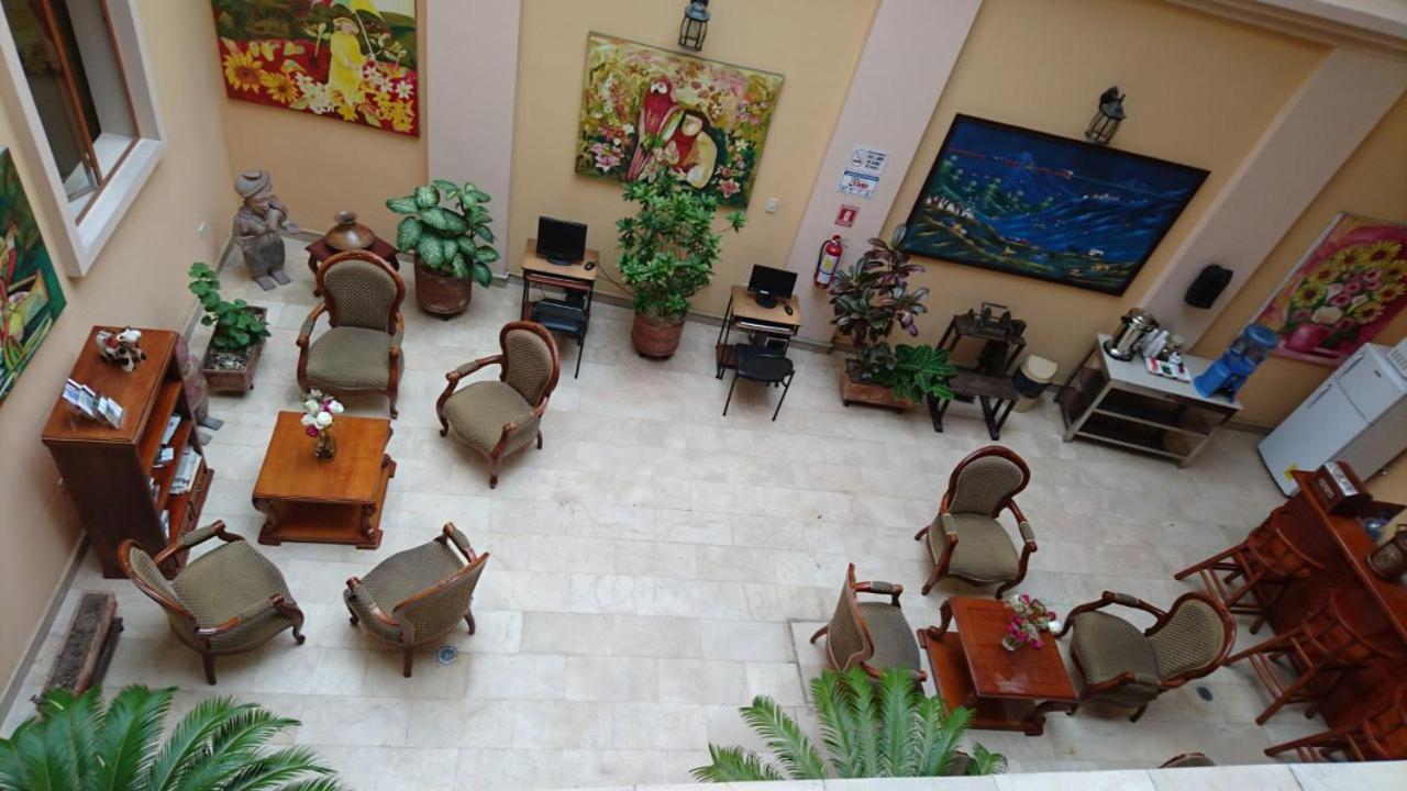 โรงแรมบูติกพลาซา ซูเคร กีโต ภายนอก รูปภาพ
